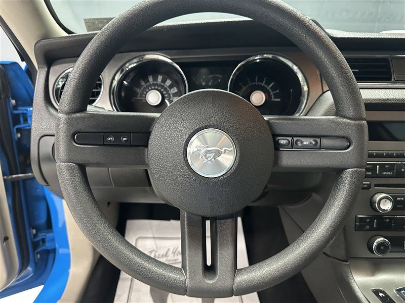 Used 2010 Ford Mustang GT image 22
