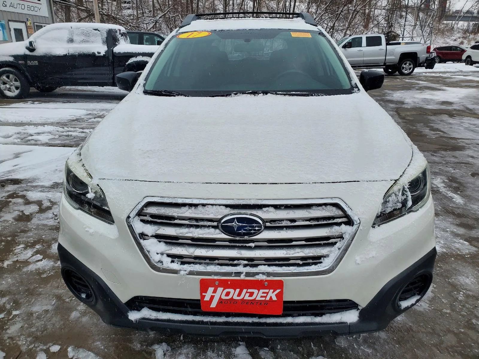 Used 2017 Subaru Outback 2.5i image 2