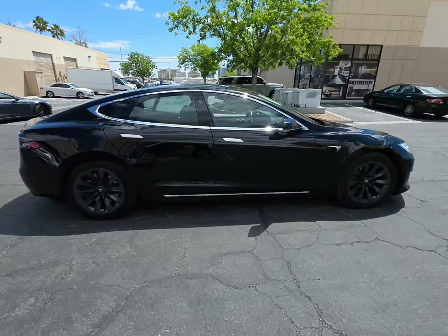 Used 2019 Tesla Model S Long Range AWD/4WD image 2
