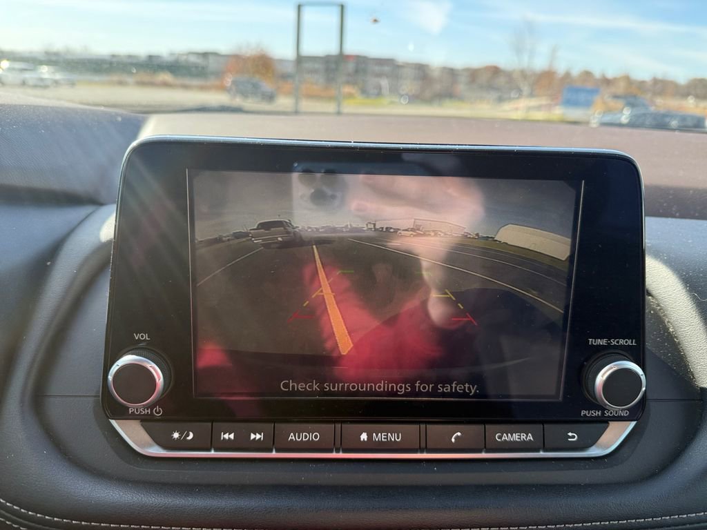 Used 2023 Nissan Rogue SV image 18