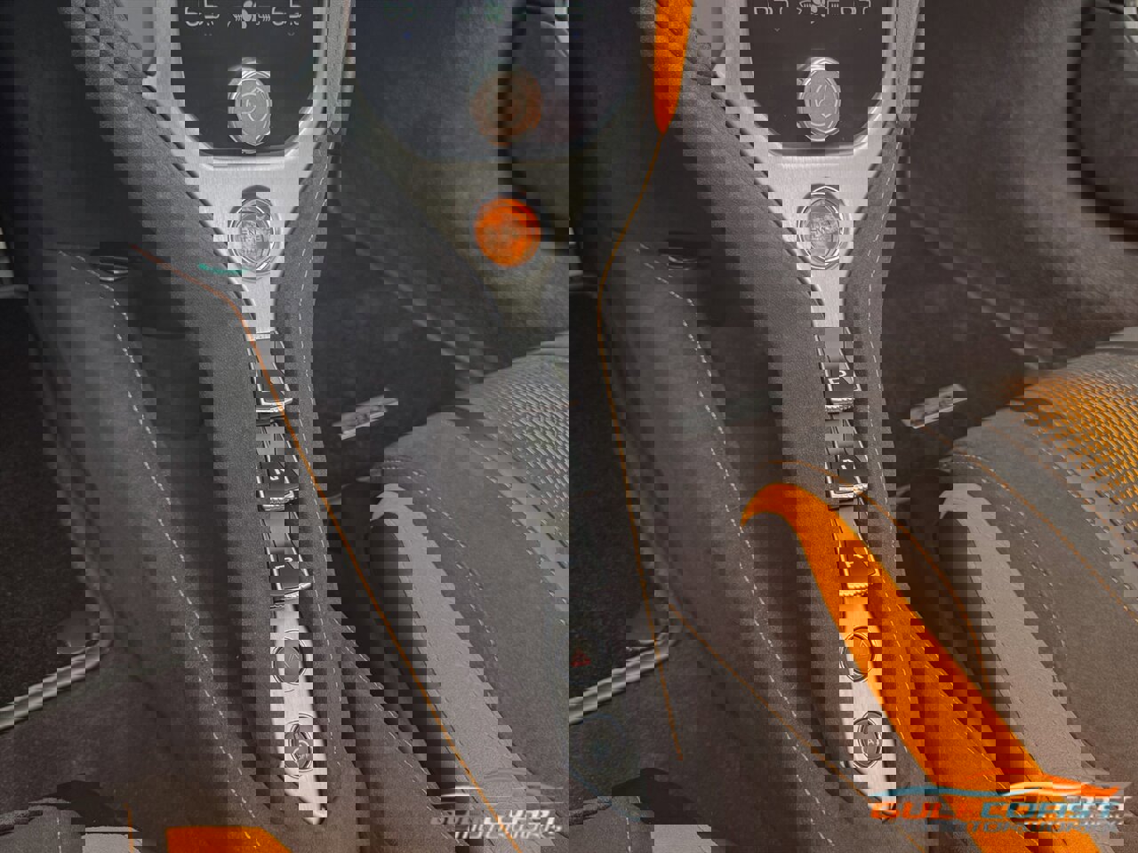 Used 2025 McLaren 750S Spider image 21