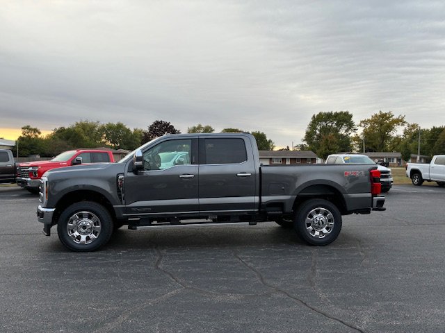 New 2026 Ford F350 Lariat w/ Chrome Package image 2