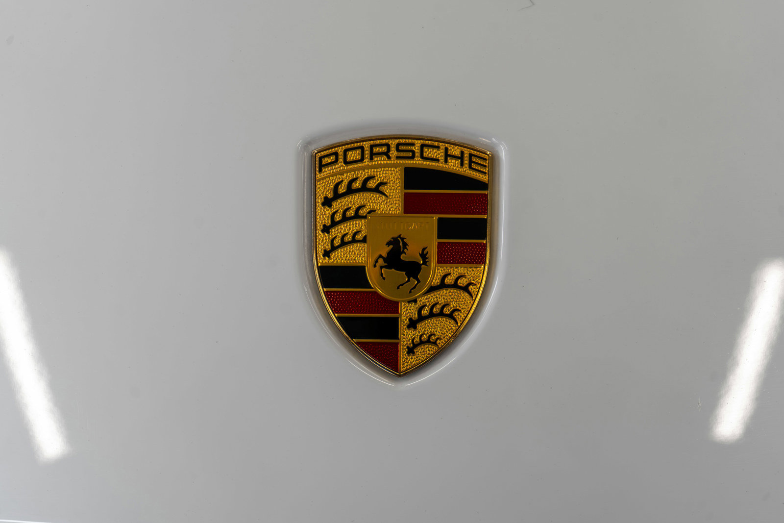 Used 2023 Porsche Cayenne Platinum Edition image 5