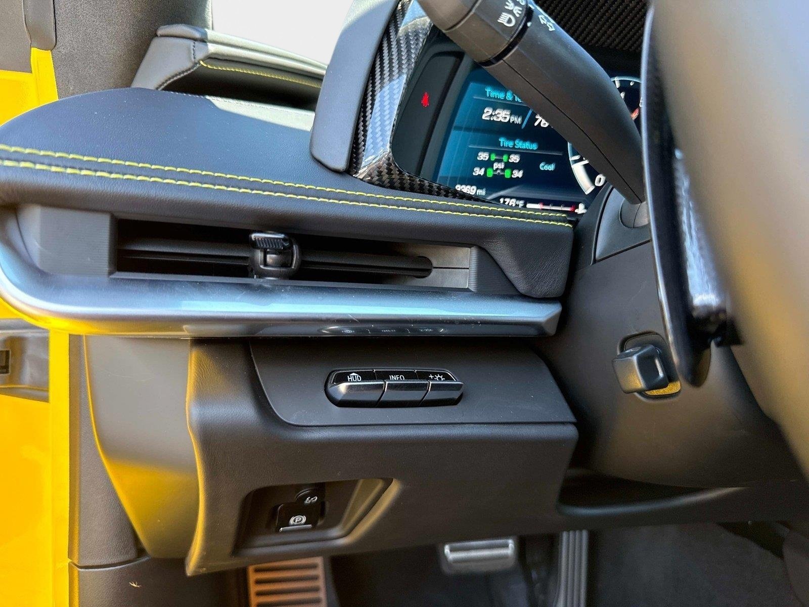 Used 2025 Chevrolet Corvette Z06 RWD image 45