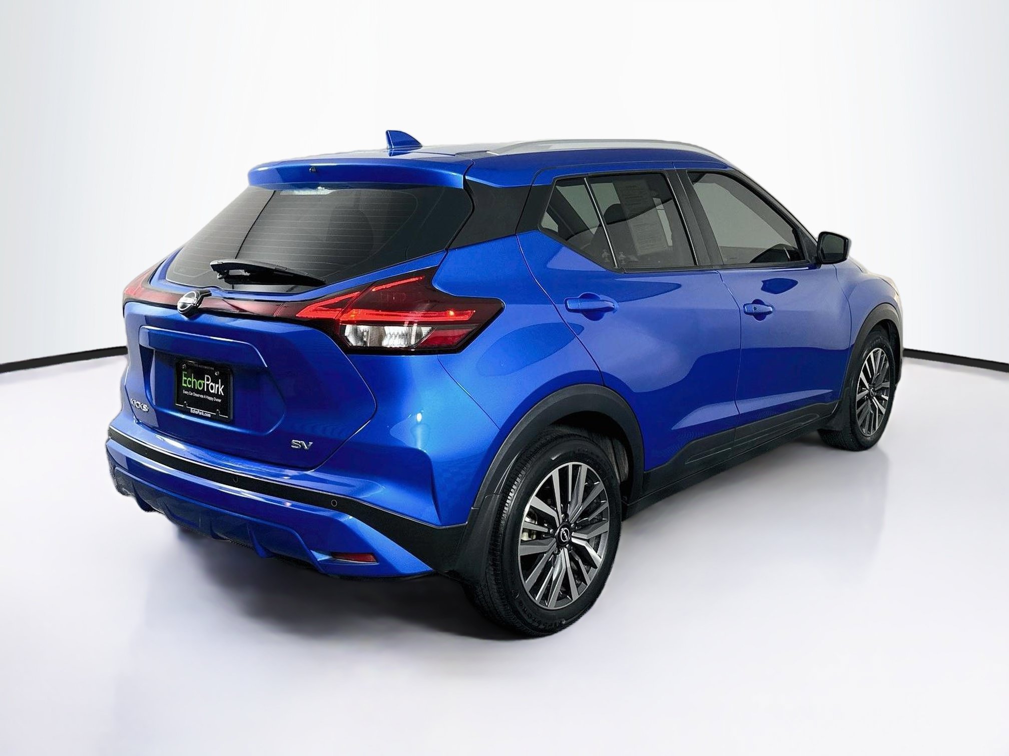 Used 2023 Nissan Kicks SV FWD image 9