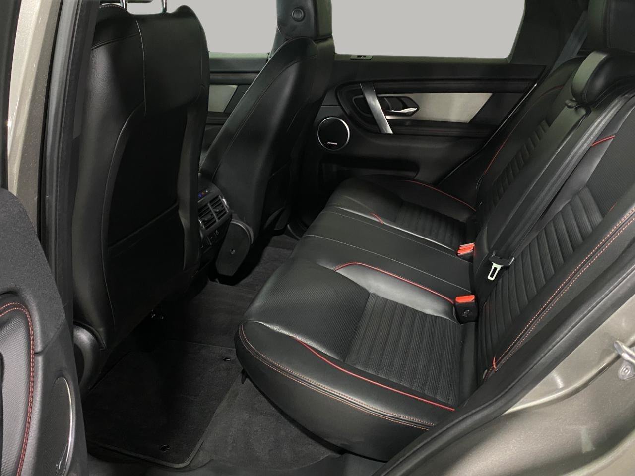 Used 2023 Land Rover Discovery Sport SE R-Dynamic AWD/4WD image 12