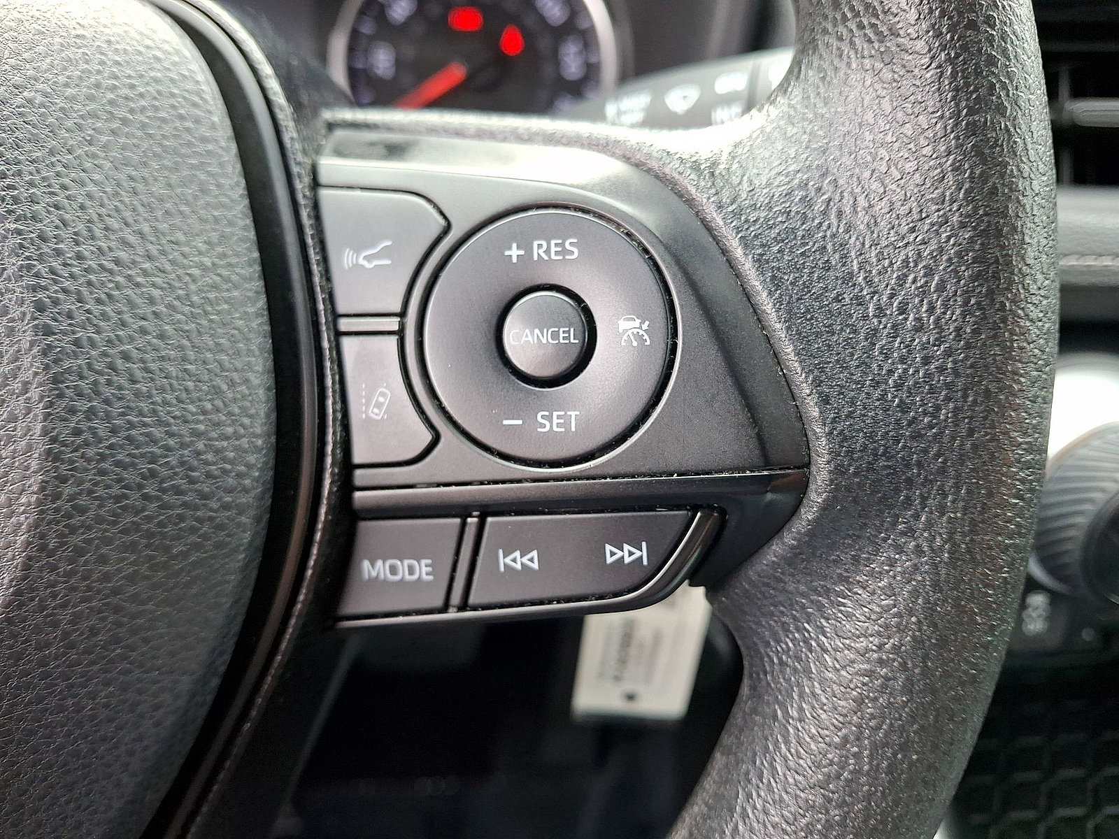 Used 2019 Toyota RAV4 LE w/ All Weather Liner Package AWD/4WD image 18
