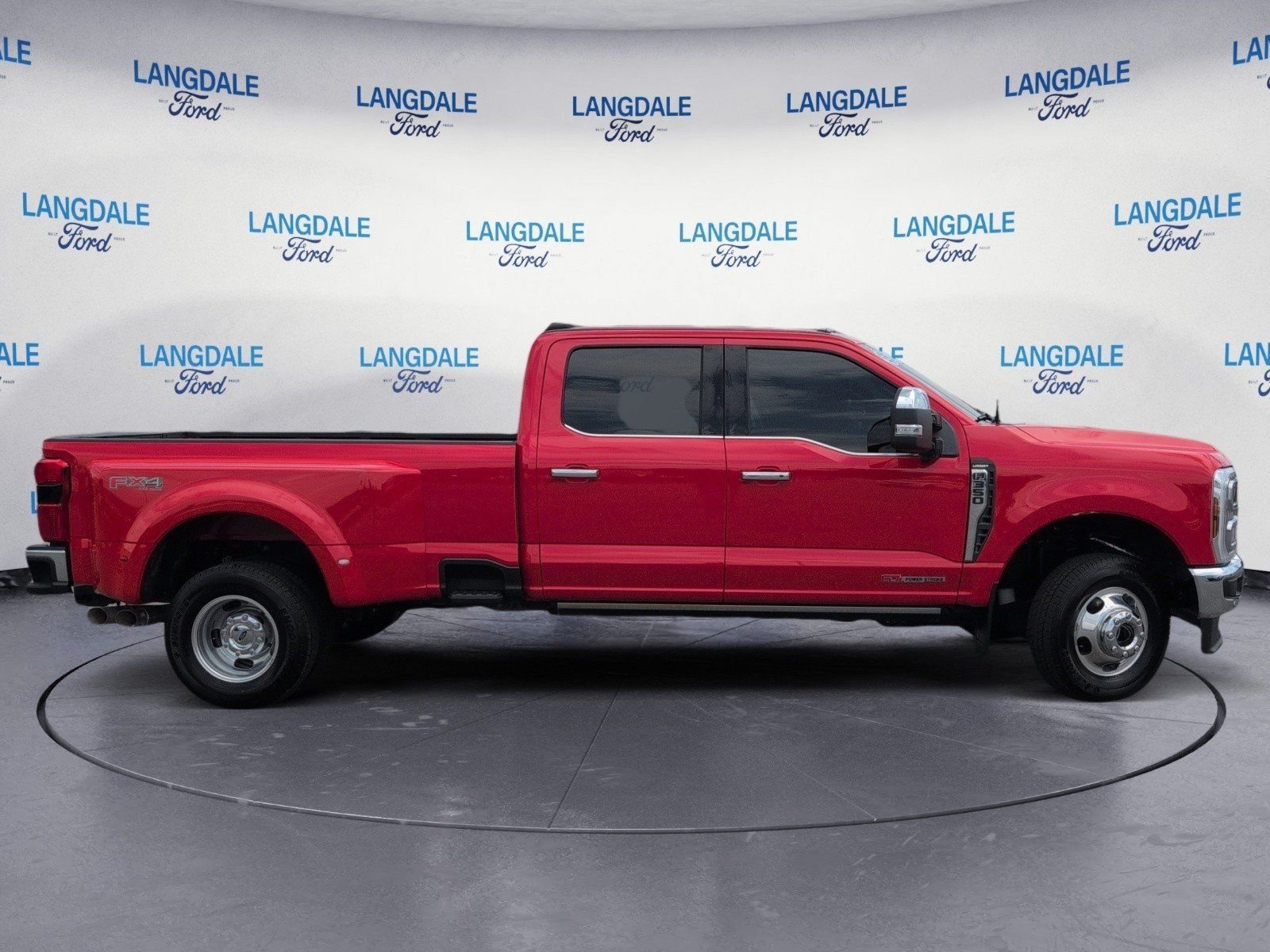 Used 2025 Ford F350 Lariat w/ Lariat Ultimate Package AWD/4WD video 3