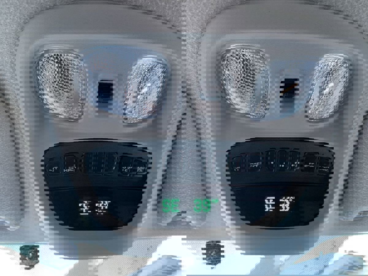 Used 2004 Jeep Grand Cherokee Laredo w/ Trailer Tow Prep Group image 24