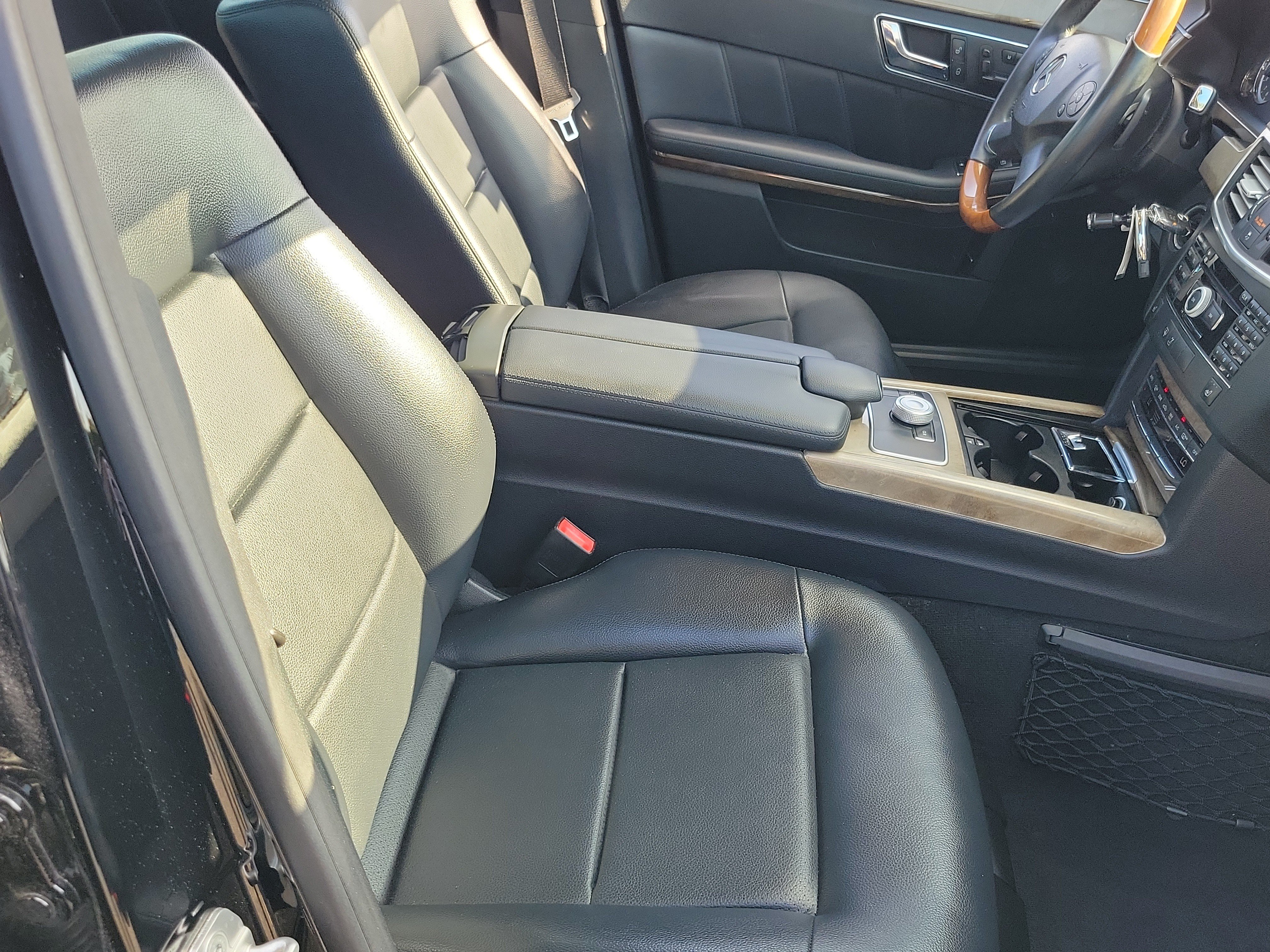 Used 2010 Mercedes-Benz E 350 Sedan image 21