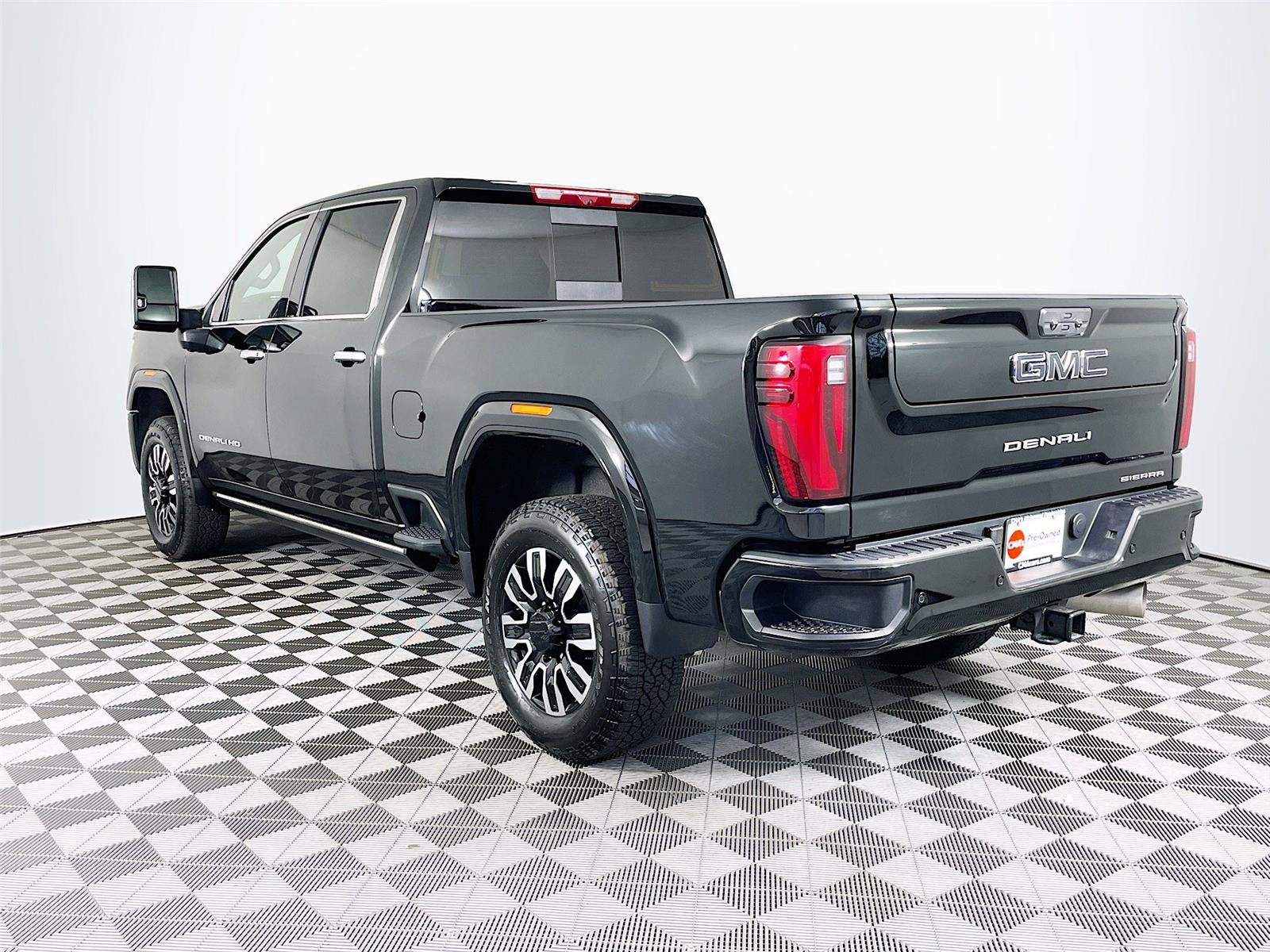 Used 2026 GMC Sierra 2500 Denali Ultimate AWD/4WD image 6