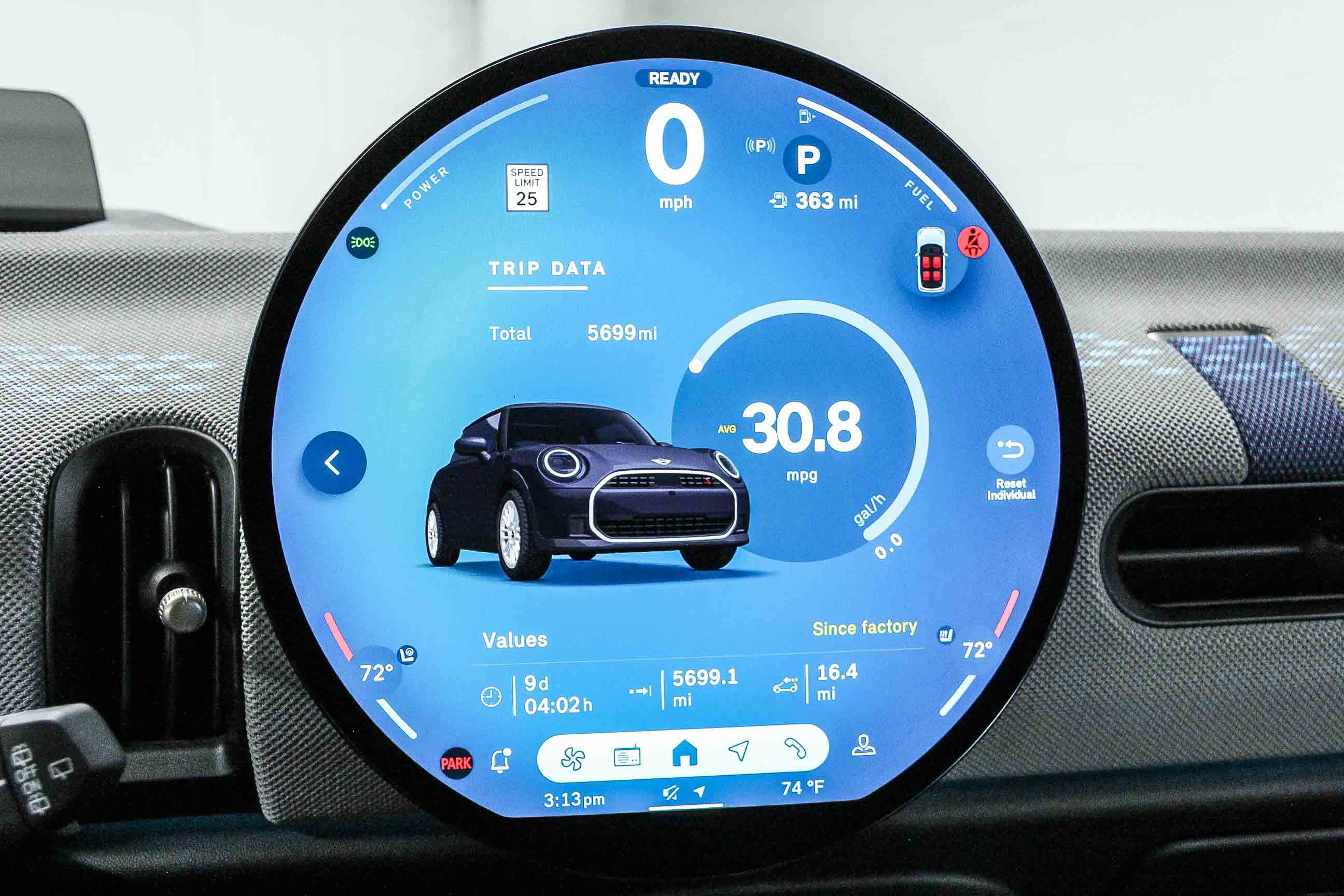 Used 2025 MINI Cooper 2-Door Hardtop image 25