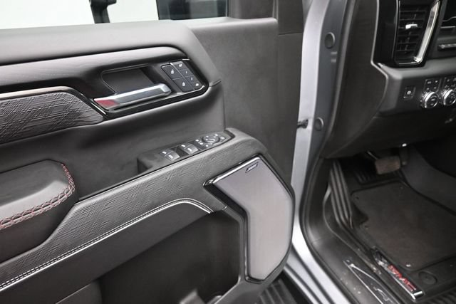 Used 2025 GMC Sierra 2500 AT4X AWD/4WD image 8