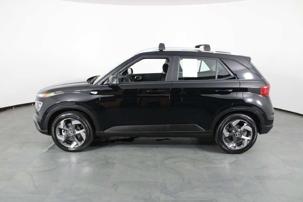 Certified 2026 Hyundai Venue SEL FWD image 14