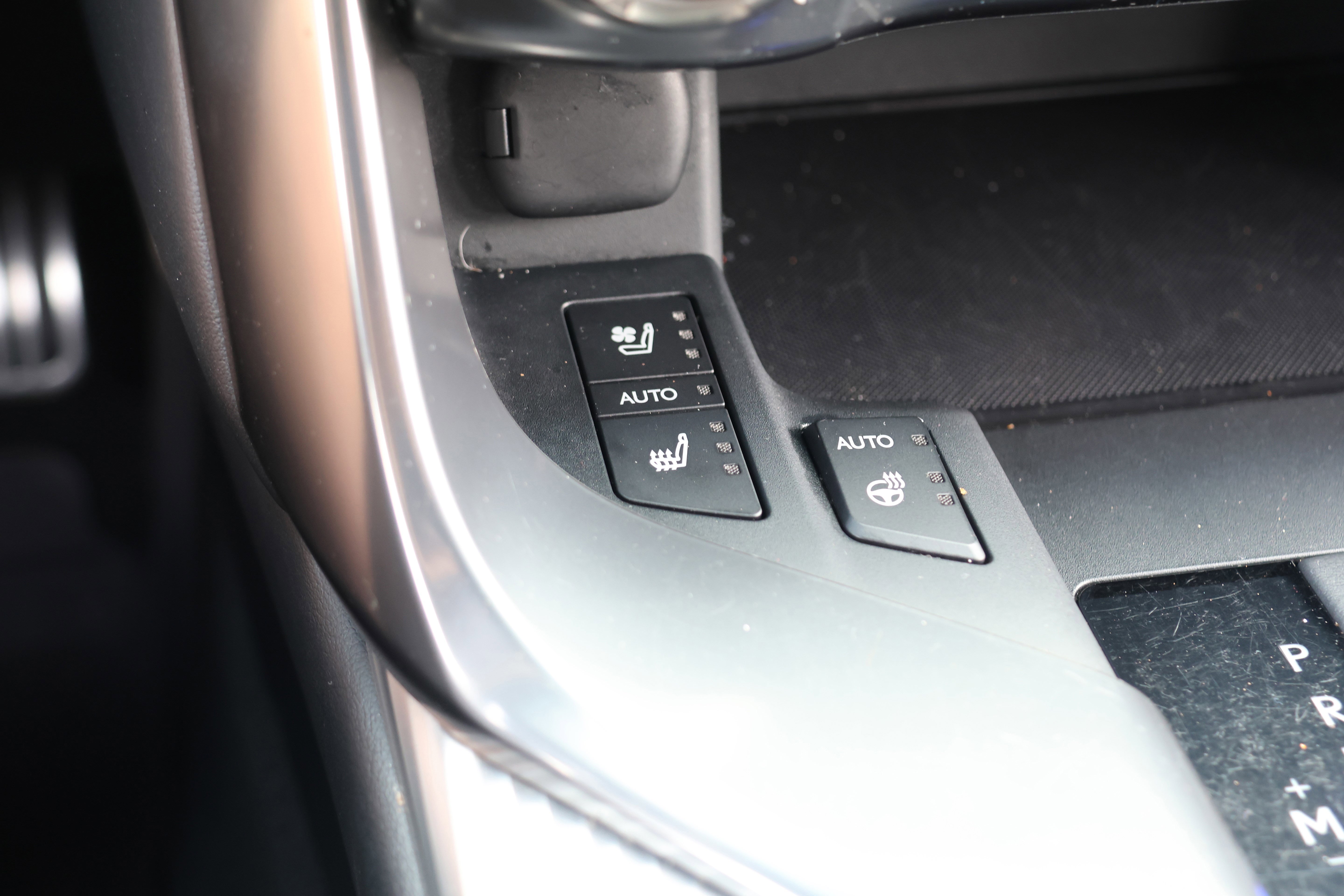 Used 2023 Lexus LX 600 F Sport image 29