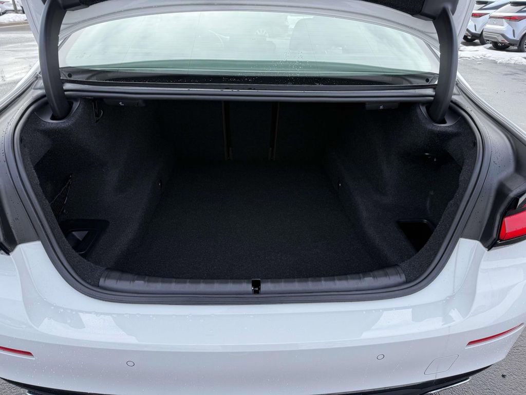 Used 2022 BMW 530i w/ Executive Package image 29