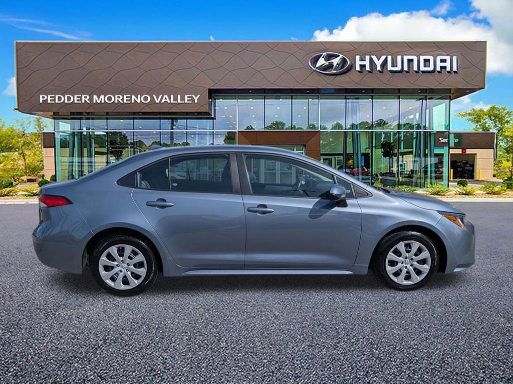 Used 2024 Toyota Corolla LE image 3