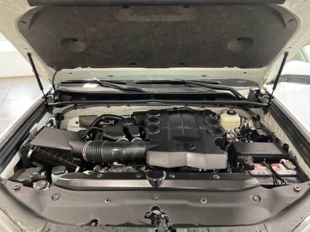 Used 2022 Toyota 4Runner SR5 AWD/4WD image 19
