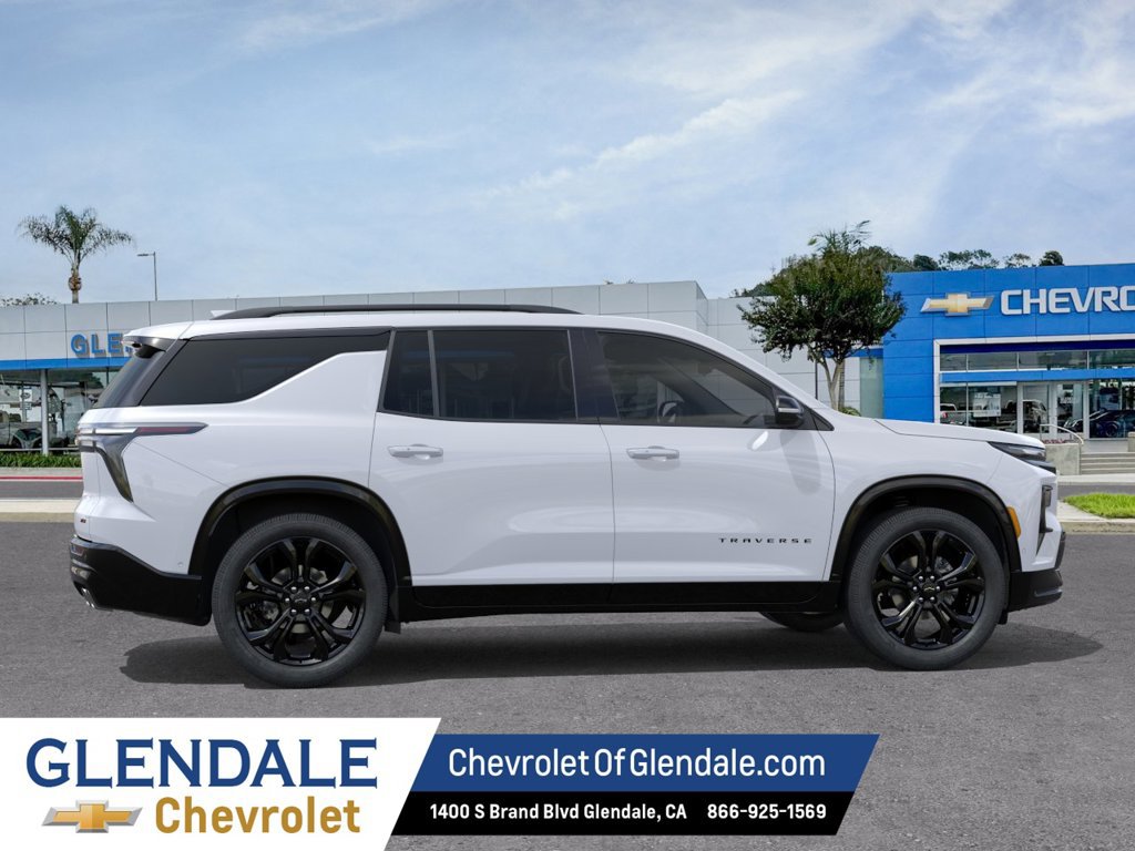 New 2027 Chevrolet Traverse RS w/ LPO, Floor Liner Package AWD/4WD image 5
