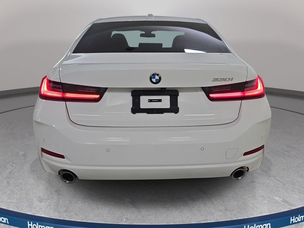 Used 2024 BMW 330i Sedan w/ Convenience Package RWD image 8