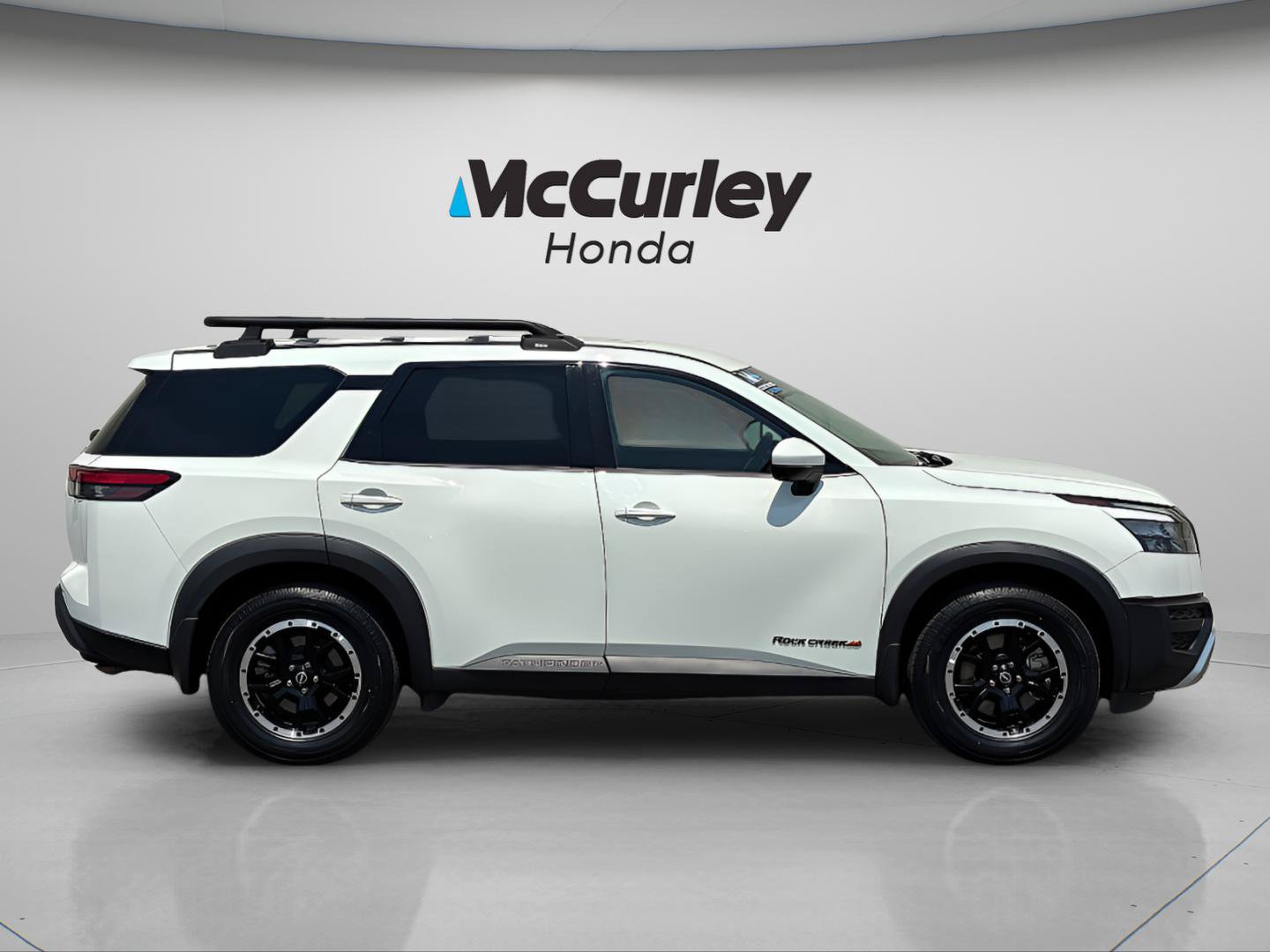 Used 2023 Nissan Pathfinder Rock Creek AWD/4WD image 2