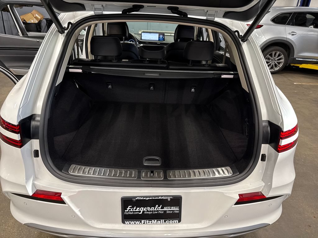 Used 2025 Genesis Electrified GV70 w/ Prestige Package AWD/4WD image 13