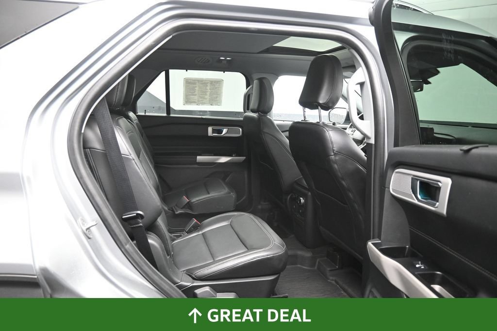 Used 2022 Ford Explorer Limited w/ Equipment Group 301A AWD/4WD image 25