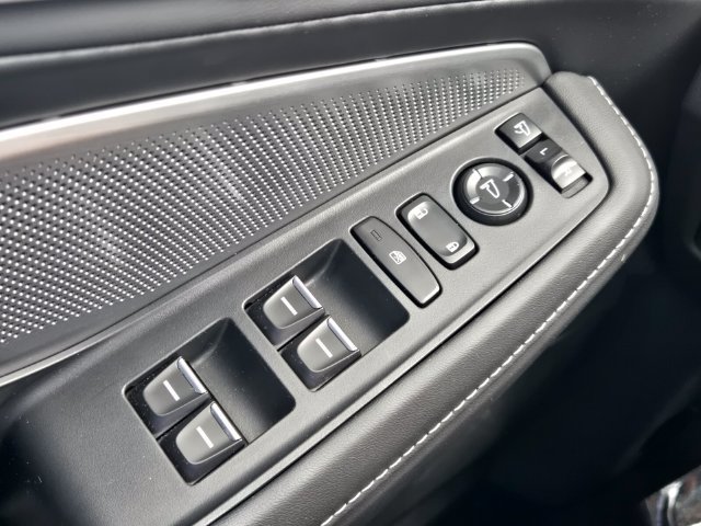 Certified 2026 Acura MDX w/ Technology Package FWD image 27