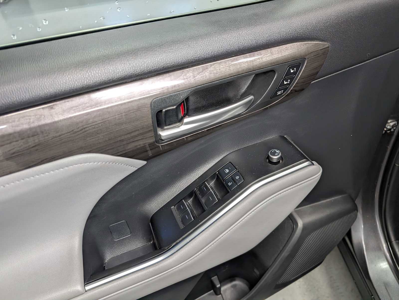 Used 2021 Toyota Highlander Platinum image 43