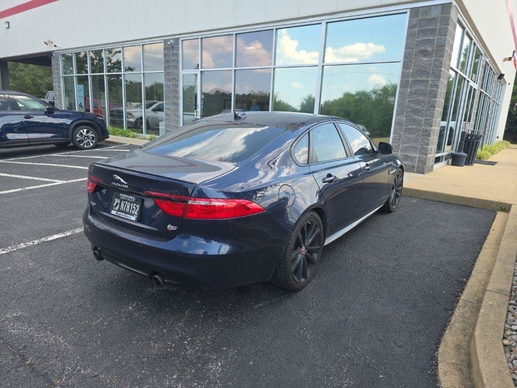 Used 2018 Jaguar XF S RWD image 7