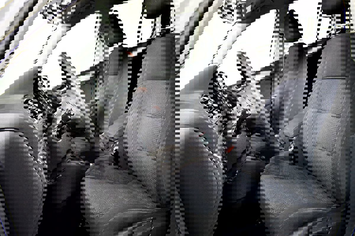 Used 2014 Volkswagen Golf 4-Door image 16