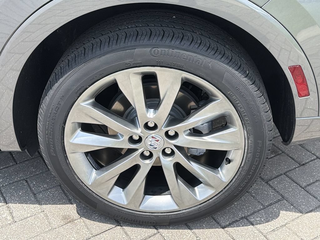 Certified 2022 Buick Envision Avenir w/ Technology Package II FWD image 34