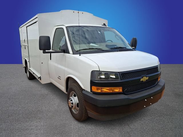 New 2024 Chevrolet Express 4500 w/ Driver Convenience Package RWD image 2