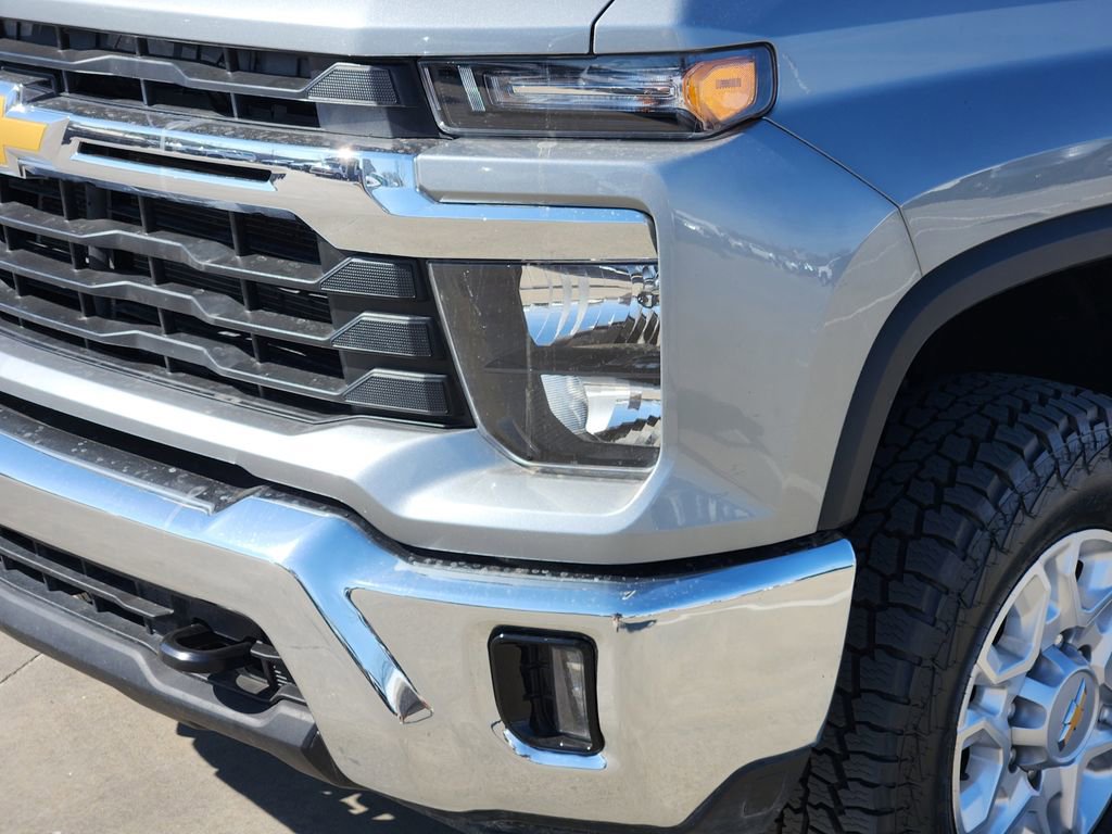Used 2024 Chevrolet Silverado 3500 LT w/ Convenience Package image 14