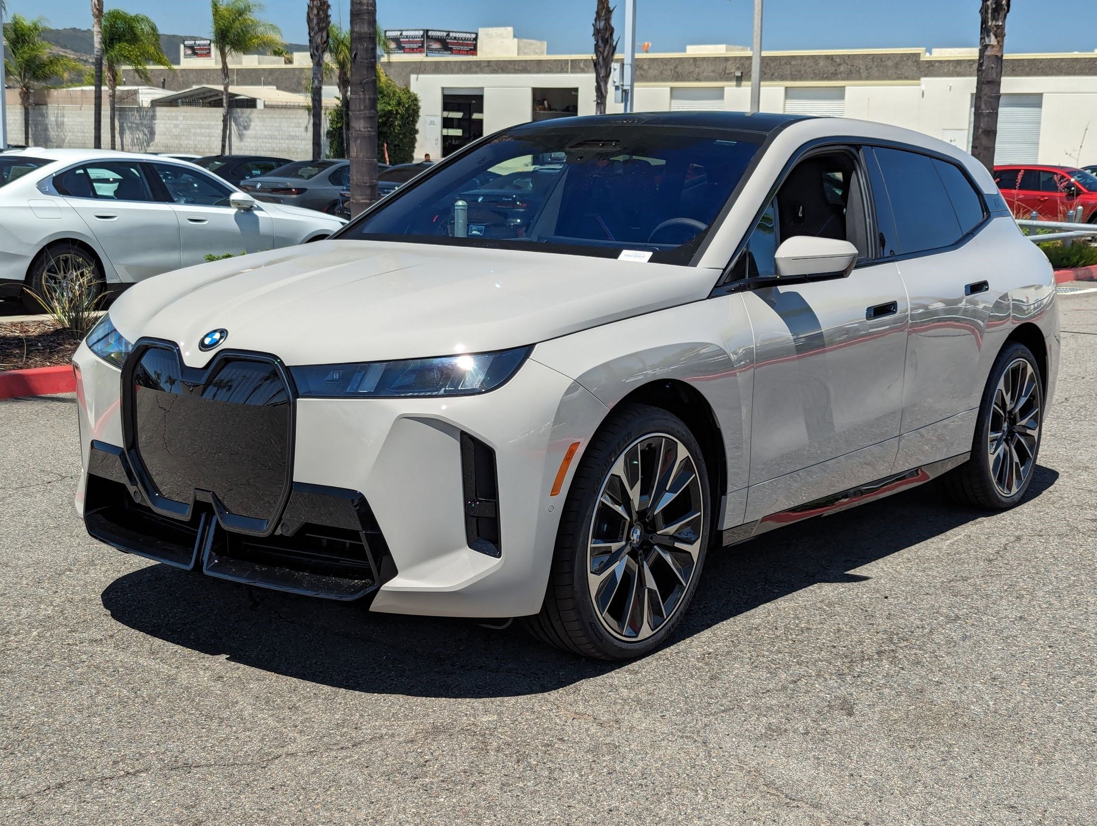 New 2026 BMW iX xDrive60 w/ M Sport Package image 5