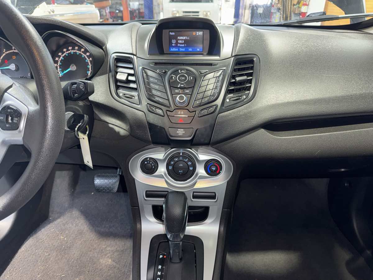 Used 2019 Ford Fiesta SE image 20