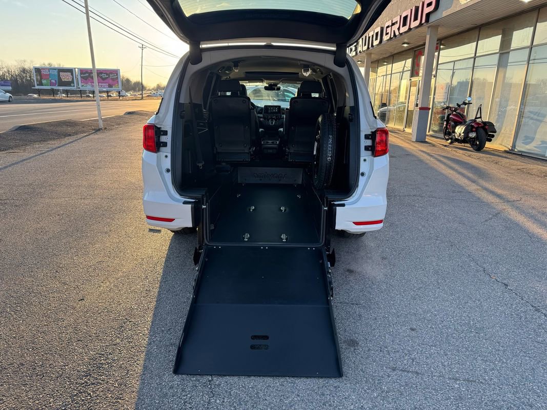 Used 2024 Honda Odyssey EX-L image 40