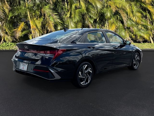 Used 2024 Hyundai Elantra Limited FWD image 4