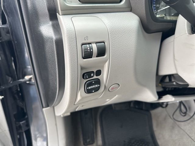 Used 2010 Subaru Forester 2.5X Limited image 15
