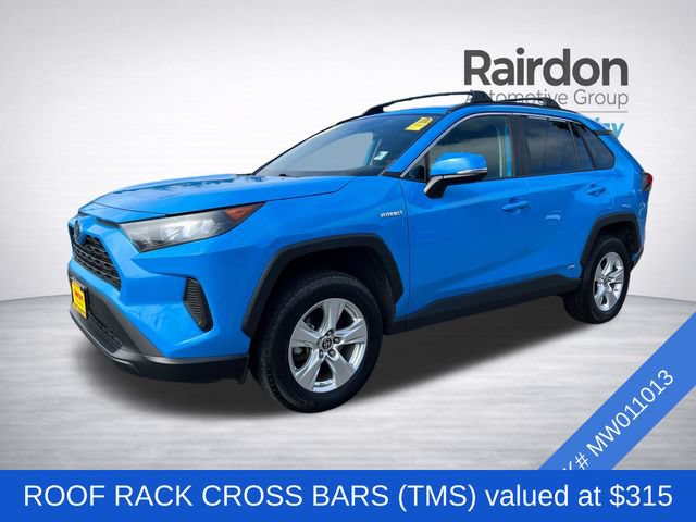 Used 2021 Toyota RAV4 LE AWD/4WD image 3