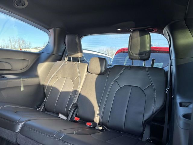 New 2026 Chrysler Pacifica Select w/ S Appearance Package FWD image 9