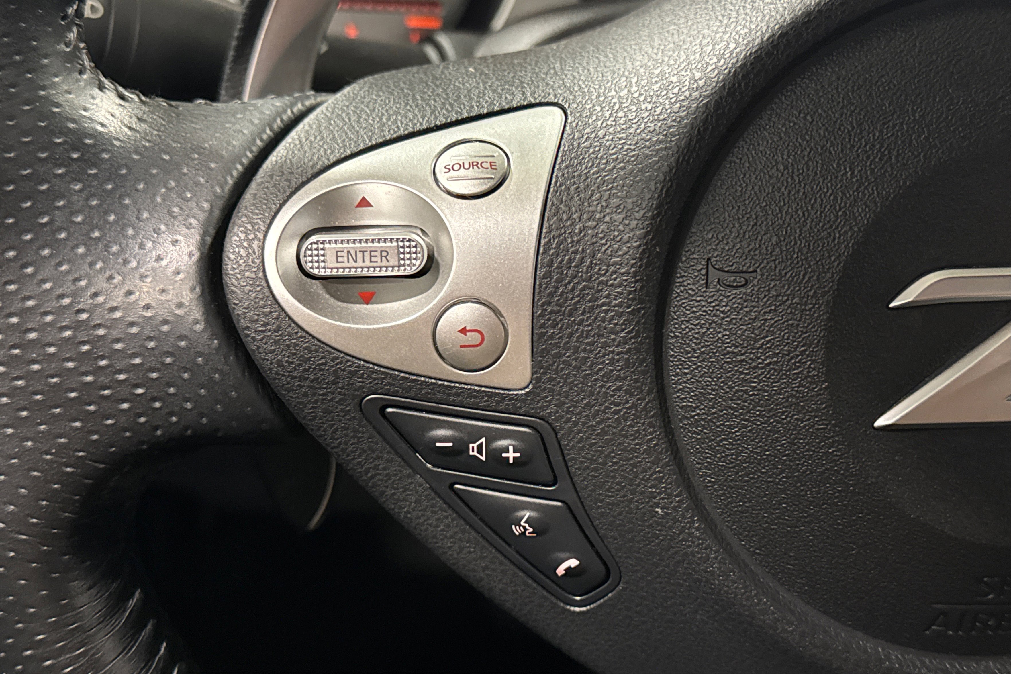 Used 2020 Nissan 370Z Touring Sport image 23