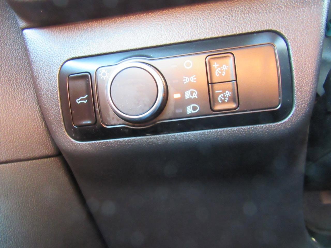 Used 2024 Ford Escape ST-Line image 18