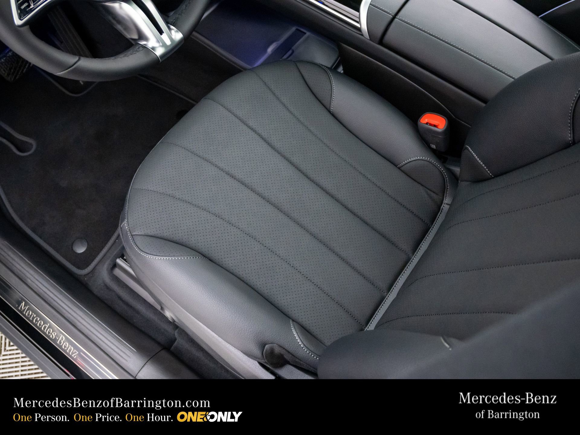 New 2026 Mercedes-Benz EQE 320 4MATIC SUV image 17