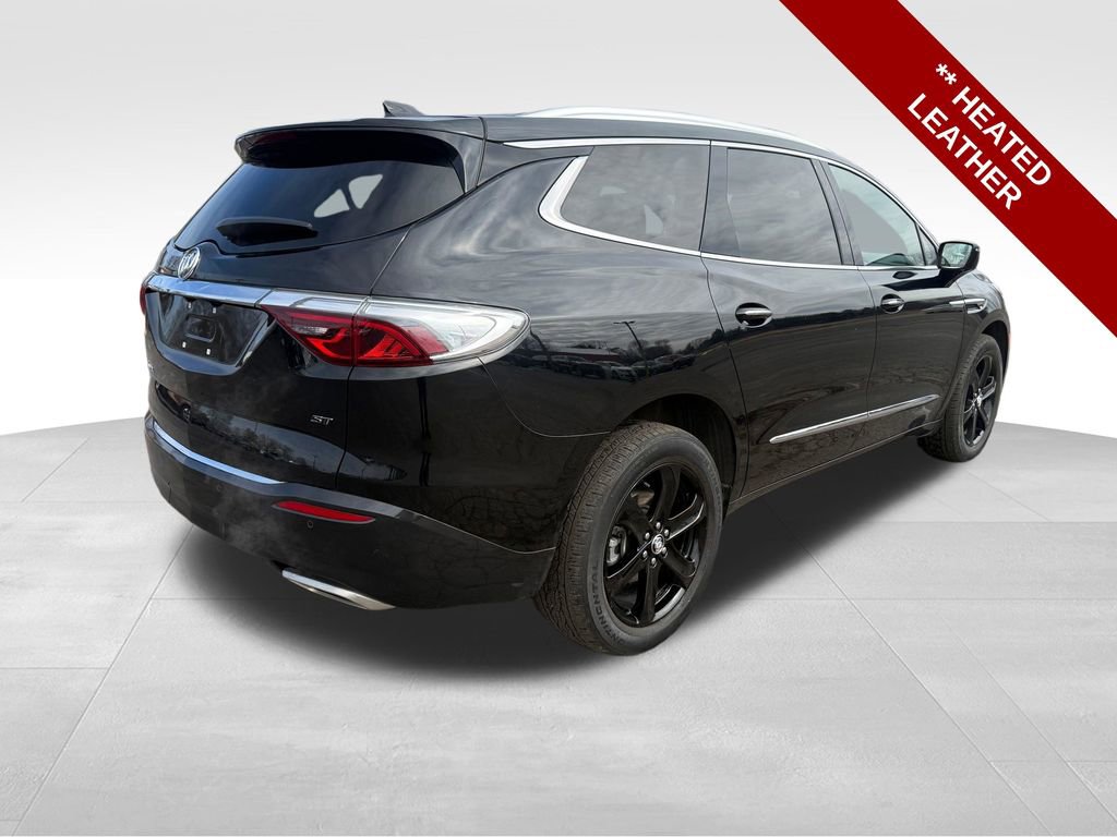 Used 2023 Buick Enclave Essence w/ Sport Touring Edition image 7