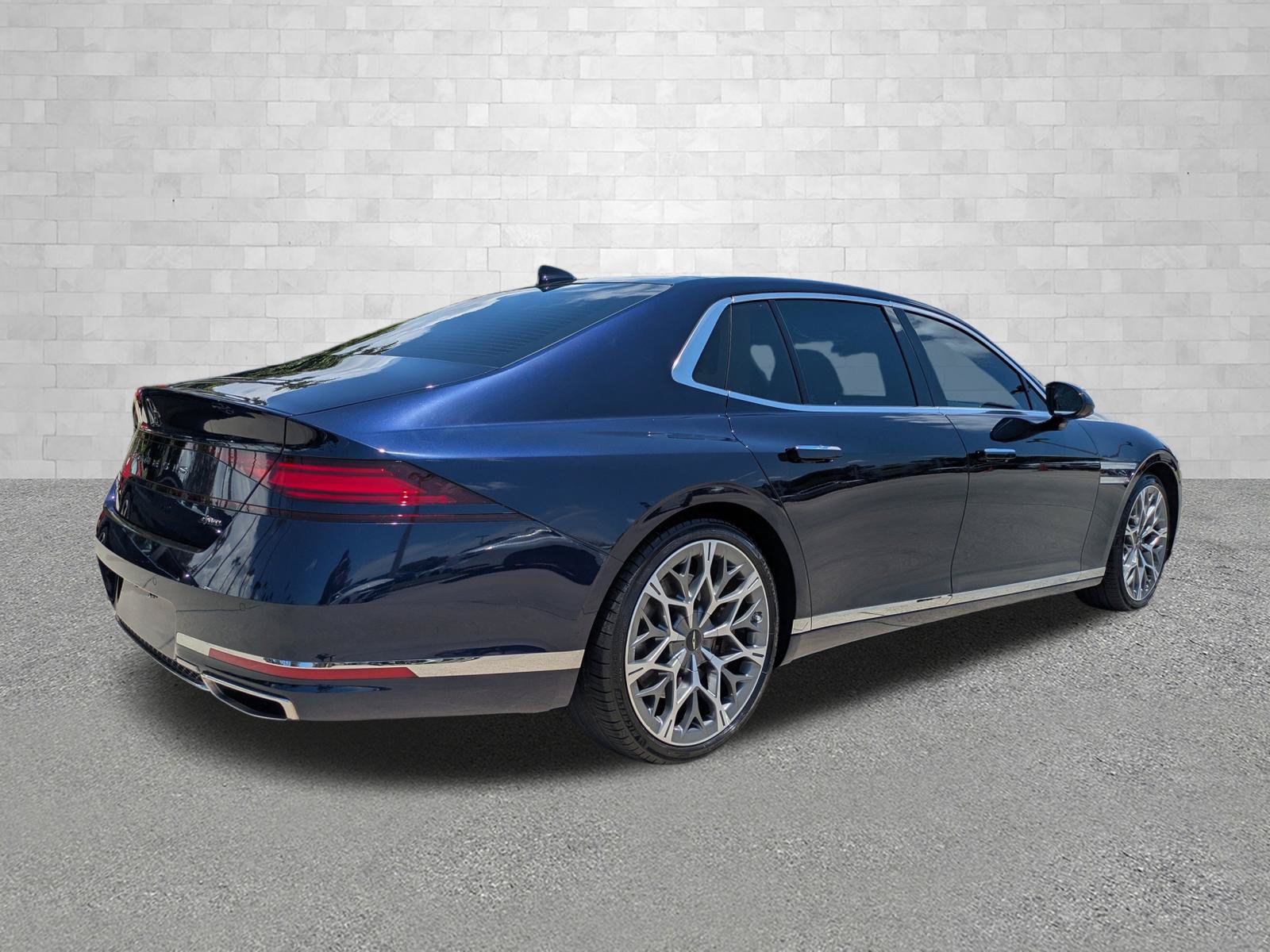 Certified 2024 Genesis G90 3.5T AWD/4WD image 2