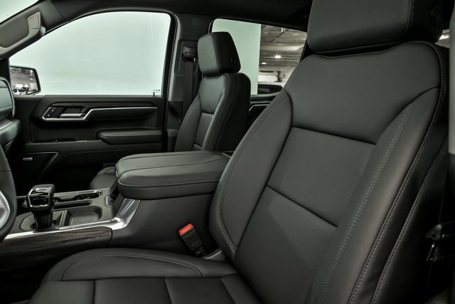 New 2026 GMC Sierra 1500 SLT image 7