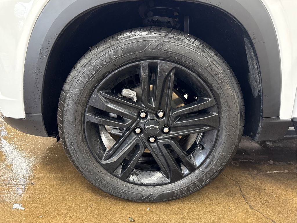 Used 2024 Chevrolet Trax ACTIV w/ Sunroof Package image 12