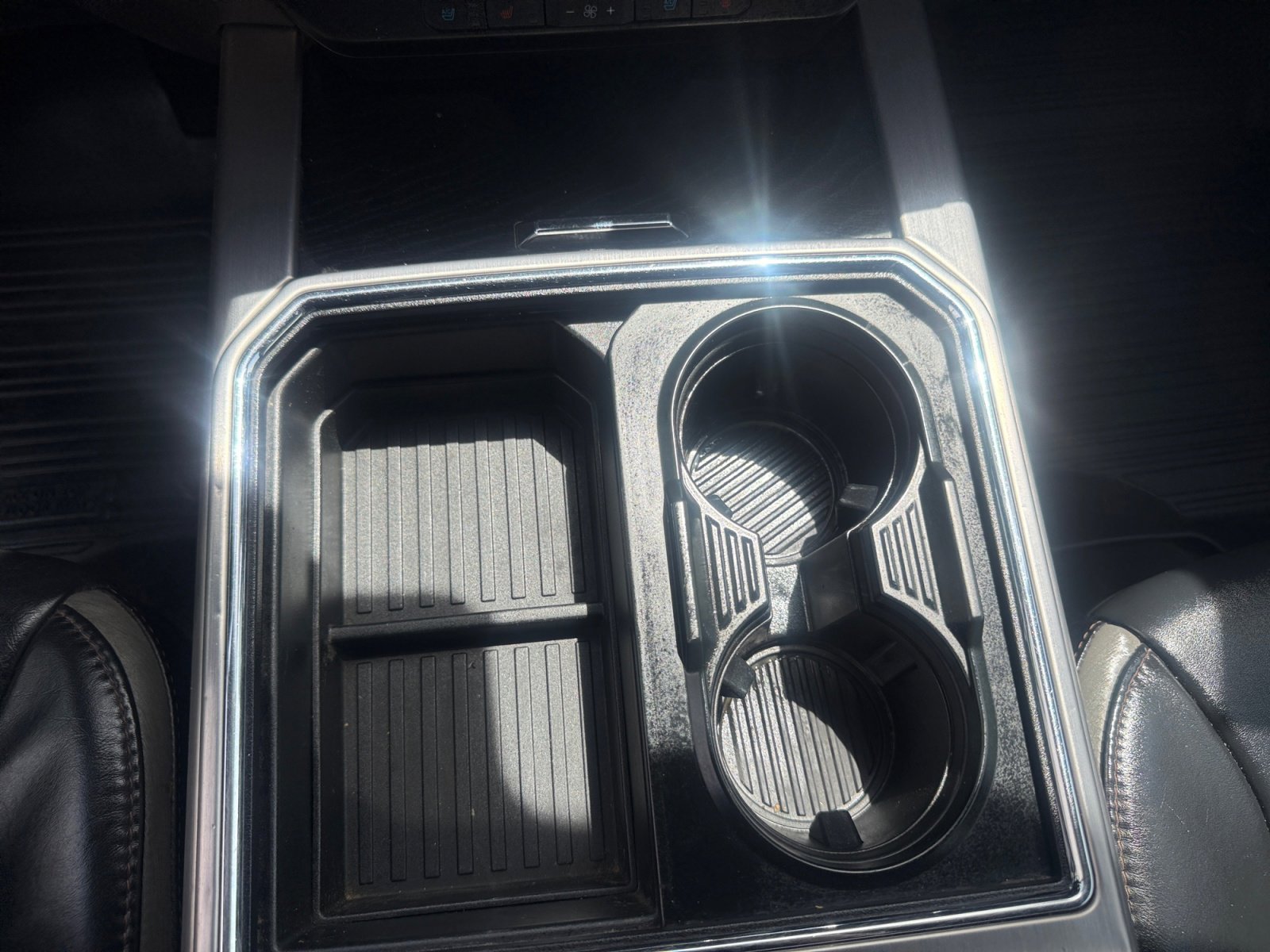 Used 2019 Ford F350 Platinum w/ Platinum Ultimate Package image 26