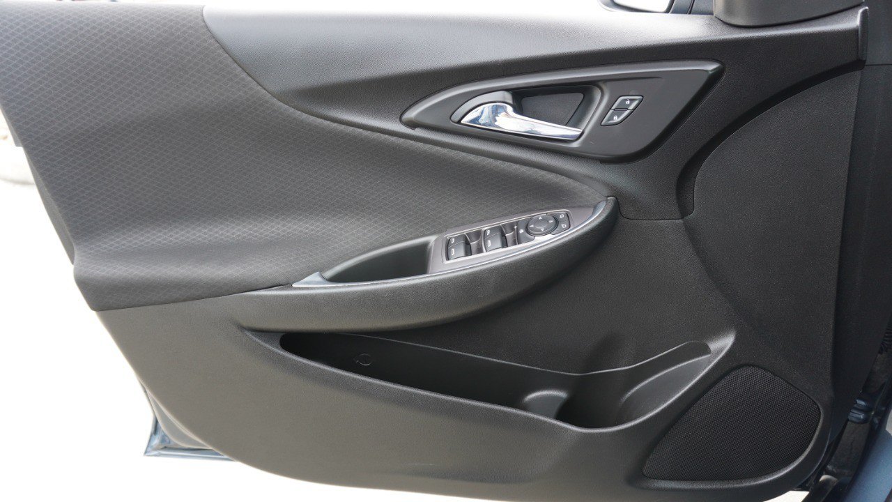 Used 2020 Chevrolet Malibu LT FWD image 19